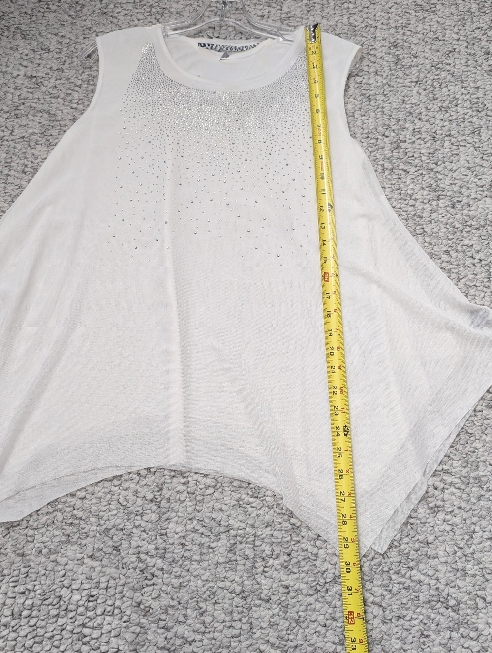 NWT Women's White Sleeveless Chiffon Blouse w/Rhinestones & Assymetrical Hem - Picture 10 of 14